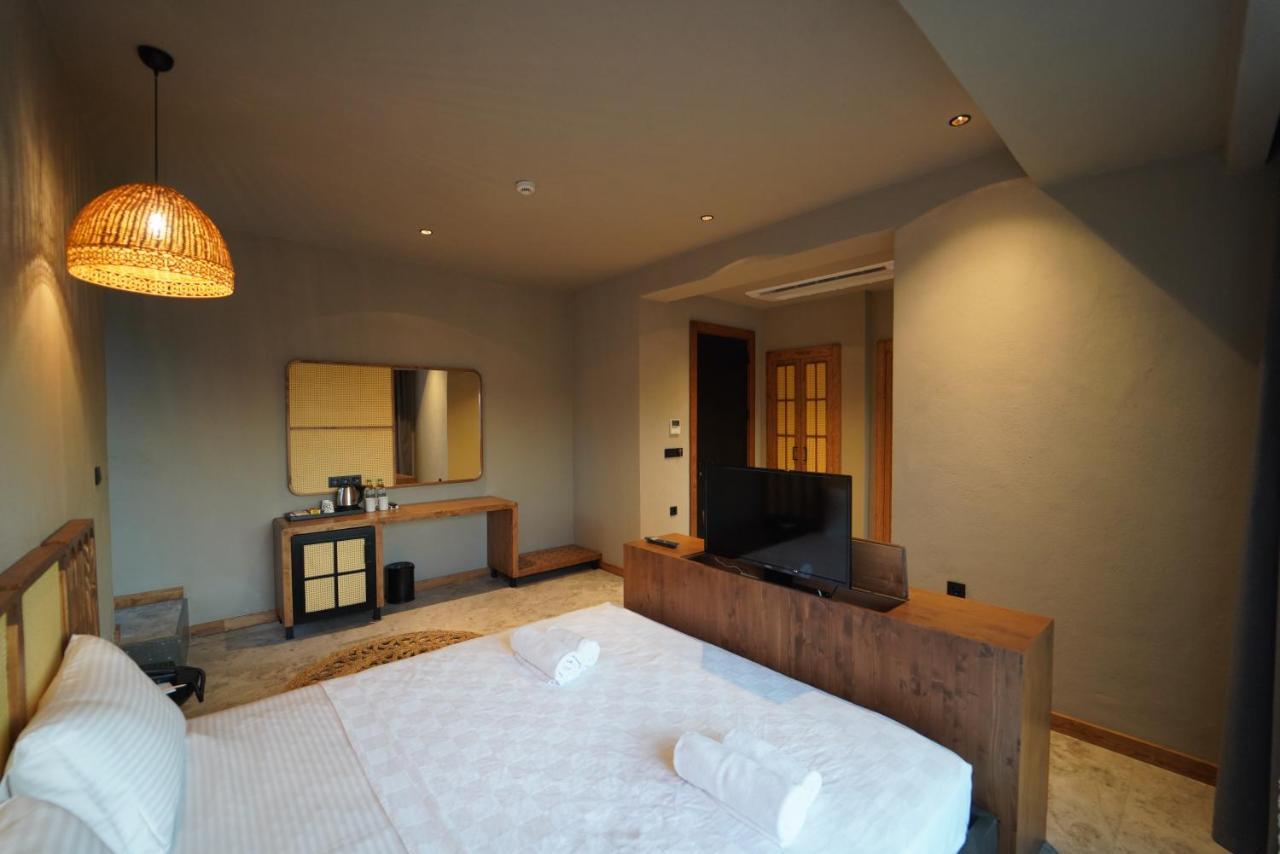 פאטהיה Icon Beach Suites Hotel Sovalye Island מראה חיצוני תמונה